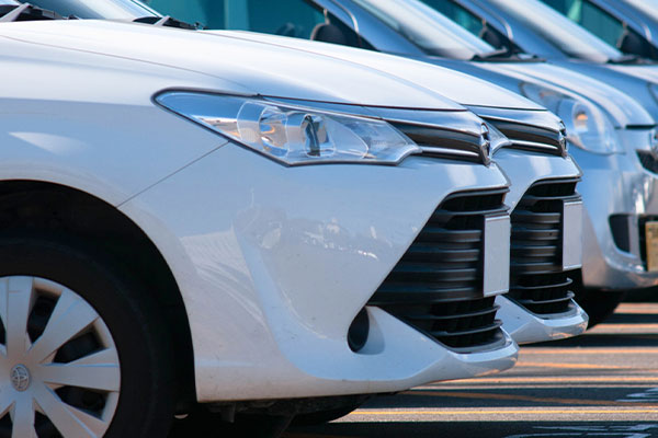 駐車場3台まで利用可能